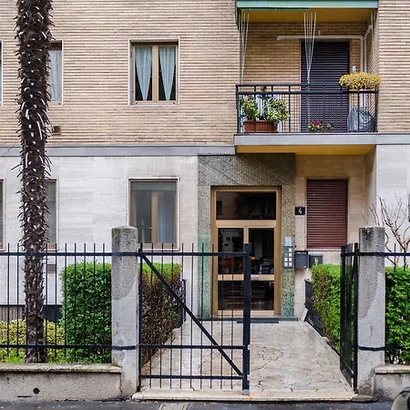 Appartamento Lorenteggio Balcony Flat *