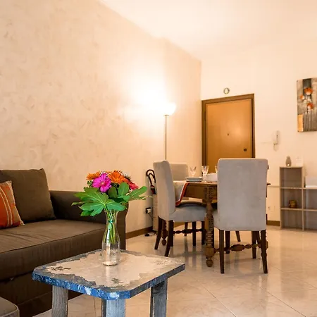 Lorenteggio Balcony Flat Appartamento Milano