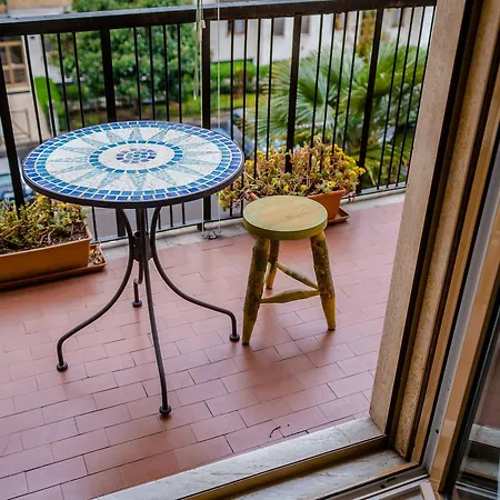 Lorenteggio Balcony Flat Milano